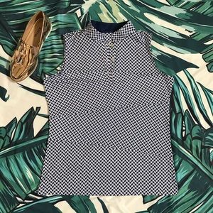 TAIL BUTTON COLLAR TOP GEOMETRIC SLEEVELESS